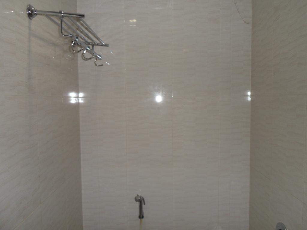 Hotel Silver Plaza Ahmedabad Ruang foto